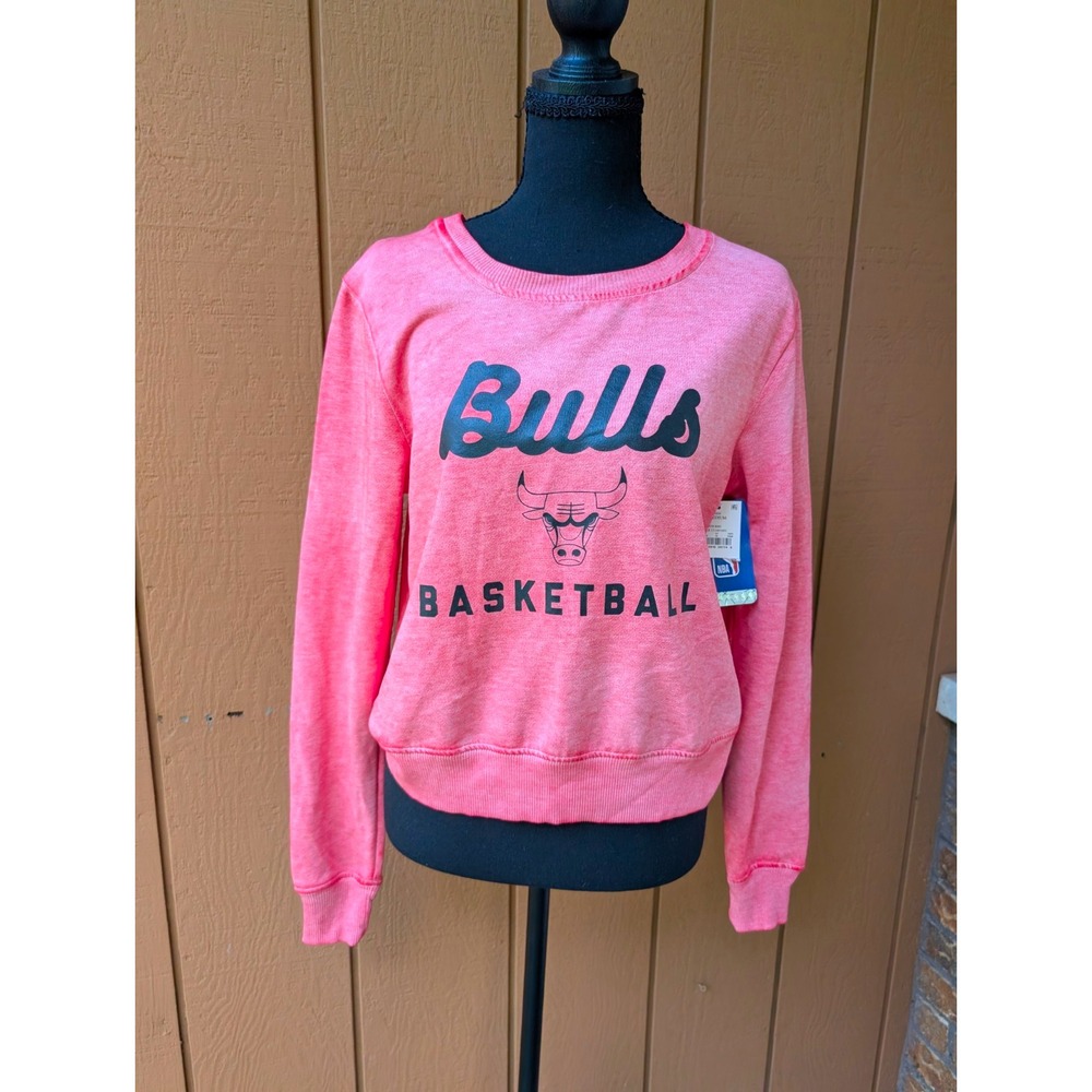 NBA Chicago Bulls Red Pink Crewneck Sweatshirt Medium 171401001 NWT
